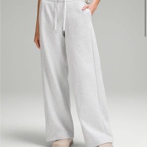 Brand New Lululemon Mid-Rise Scuba Wide-leg pant